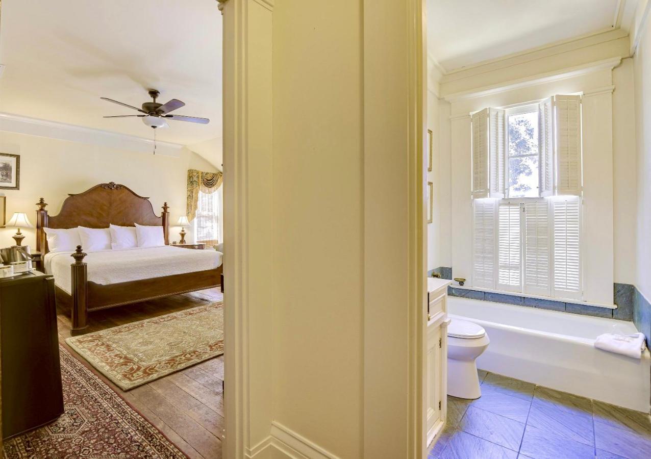 King Room with Pool View