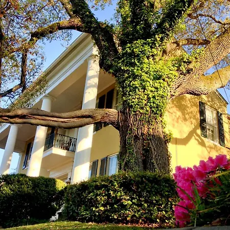 Anchuca Historic Mansion & Inn-2